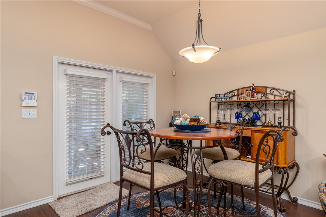 305 Hogan Portland, TX 78374 - Photo 15 of 40