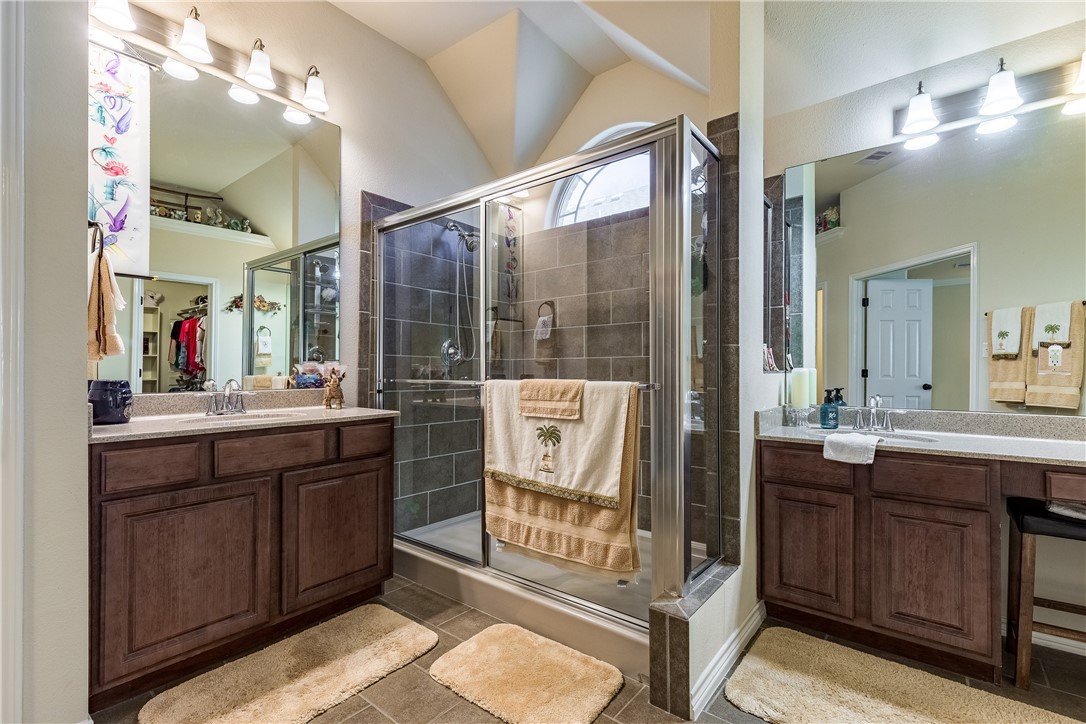 305 Hogan Portland, TX 78374 - Photo 21 of 40