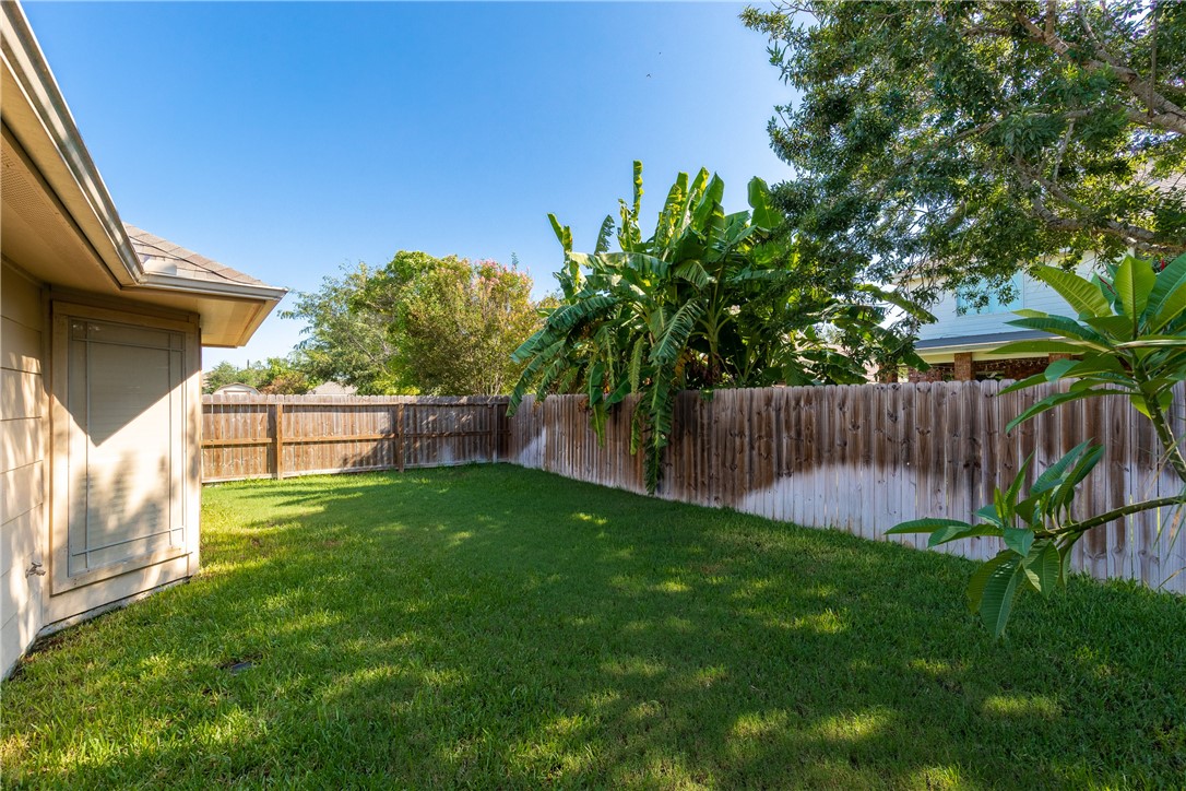 305 Hogan Portland, TX 78374 - Photo 38 of 40