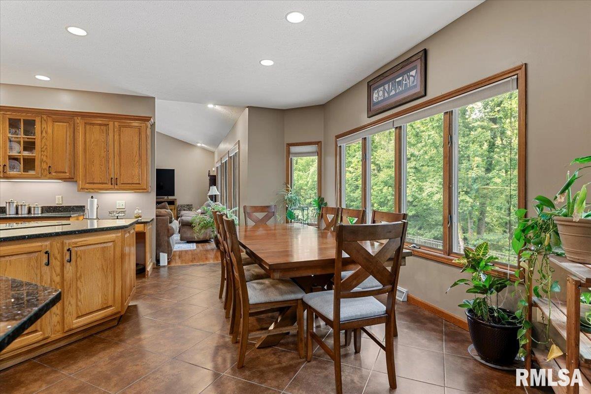 3620 Melissa Drive Springfield, IL 62711 - Photo 13 of 71