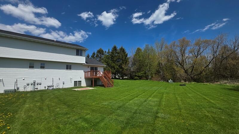 4725 Fox Grove Road Sheboygan, WI 53081 - Photo 31 of 41 Back Yard