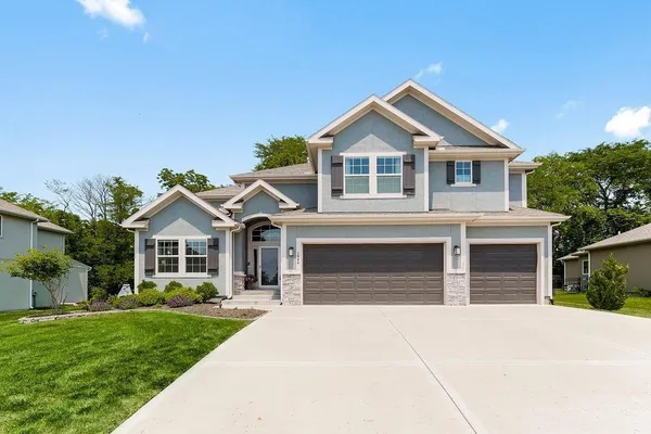 $595,000 | 1500 Northwest 59 Street, Kansas City, MO 64118