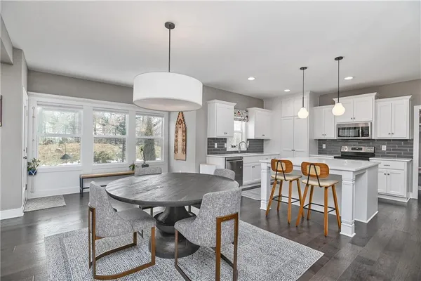 $595,000 | 1500 Northwest 59 Street, Kansas City, MO 64118