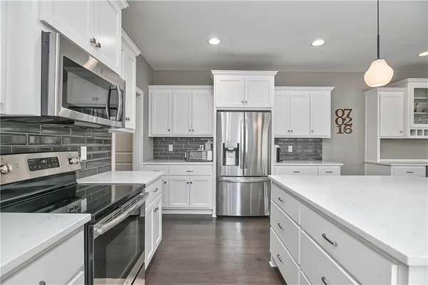 $595,000 | 1500 Northwest 59 Street, Kansas City, MO 64118