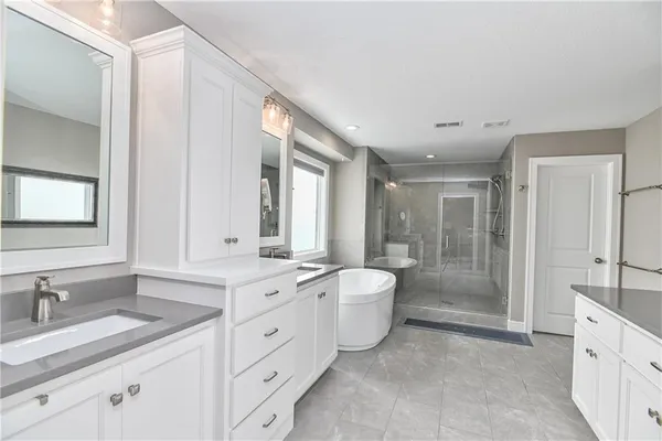 $595,000 | 1500 Northwest 59 Street, Kansas City, MO 64118