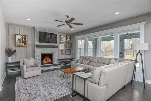 $595,000 | 1500 Northwest 59 Street, Kansas City, MO 64118