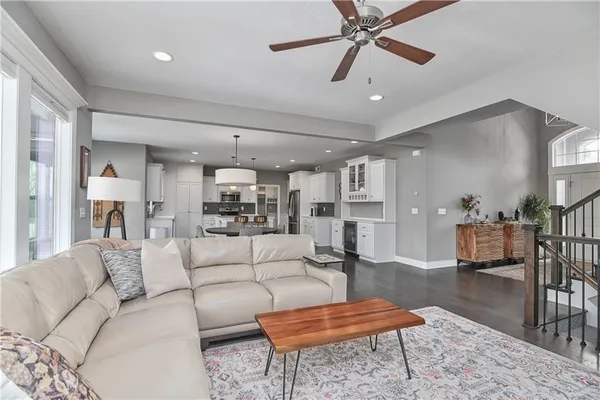 $595,000 | 1500 Northwest 59 Street, Kansas City, MO 64118