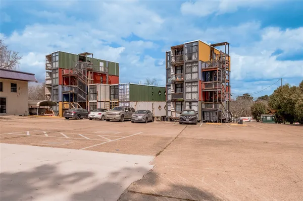 $795 | 1400 Sycamore Avenue, Unit 4A, Huntsville, TX 77340