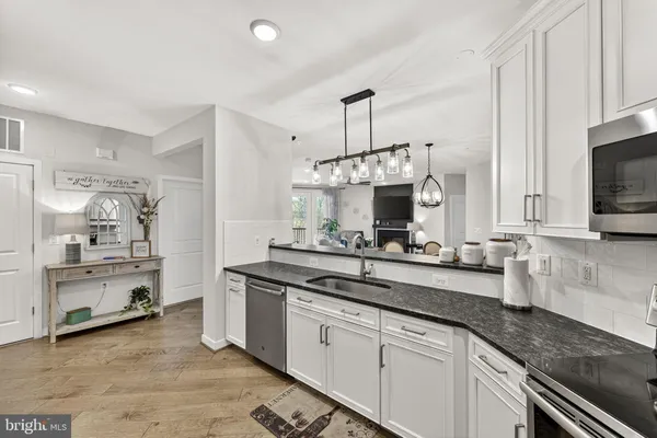 $494,900 | 43095 Wynridge Drive, Unit 307, Broadlands, VA 20148