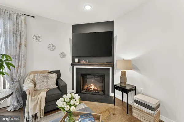 $494,900 | 43095 Wynridge Drive, Unit 307, Broadlands, VA 20148