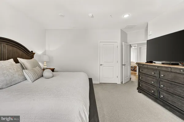 $494,900 | 43095 Wynridge Drive, Unit 307, Broadlands, VA 20148