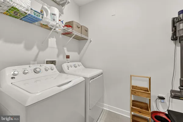 $494,900 | 43095 Wynridge Drive, Unit 307, Broadlands, VA 20148