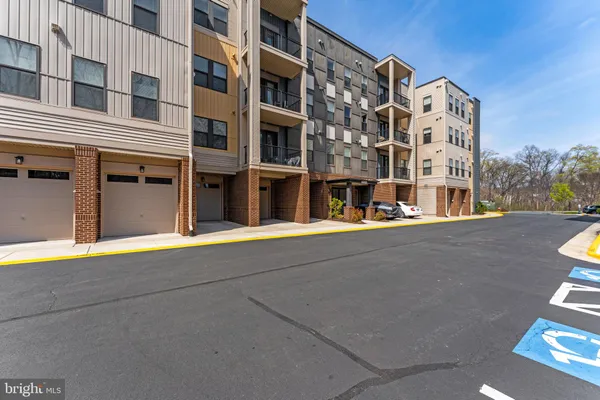 $494,900 | 43095 Wynridge Drive, Unit 307, Broadlands, VA 20148