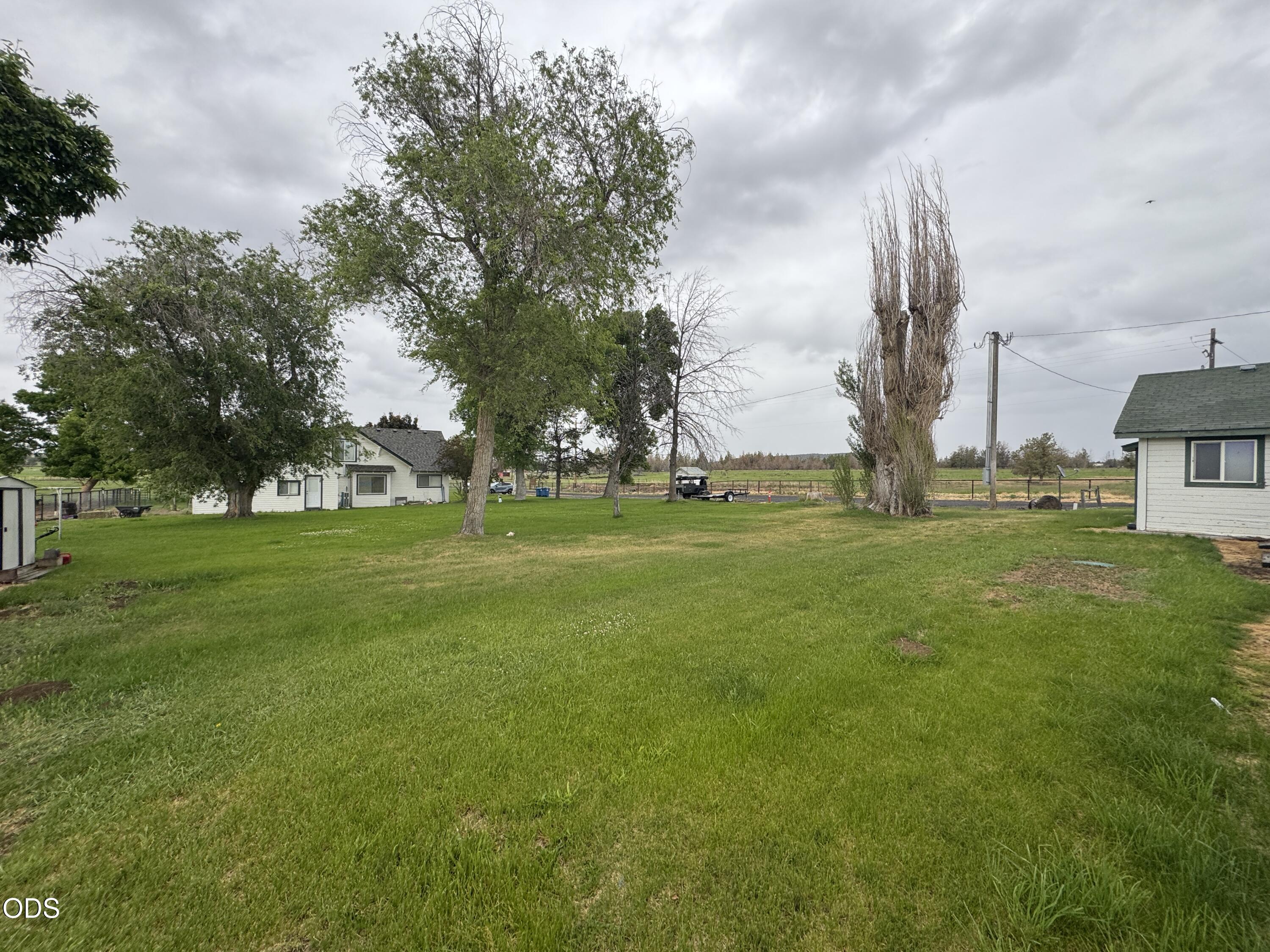 10410 Southwest Houston Lake Road Powell Butte, OR 97753 - Photo 16 of 92