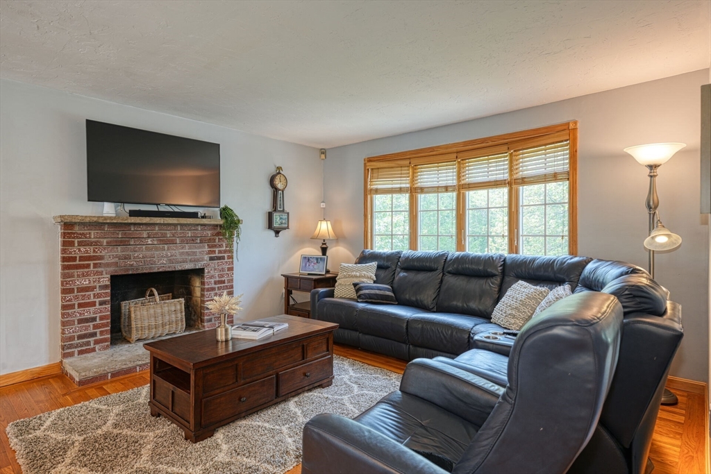 4 Mark Street Burlington, MA 01803 - Photo 17 of 42