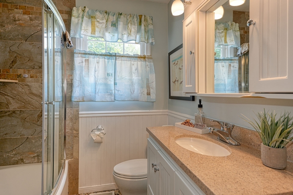 4 Mark Street Burlington, MA 01803 - Photo 29 of 42