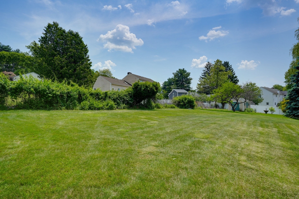 4 Mark Street Burlington, MA 01803 - Photo 9 of 42