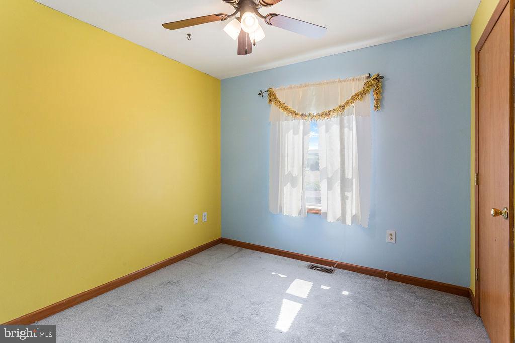 2231 Stoverstown Road Spring Grove, PA 17362 - Photo 21 of 25