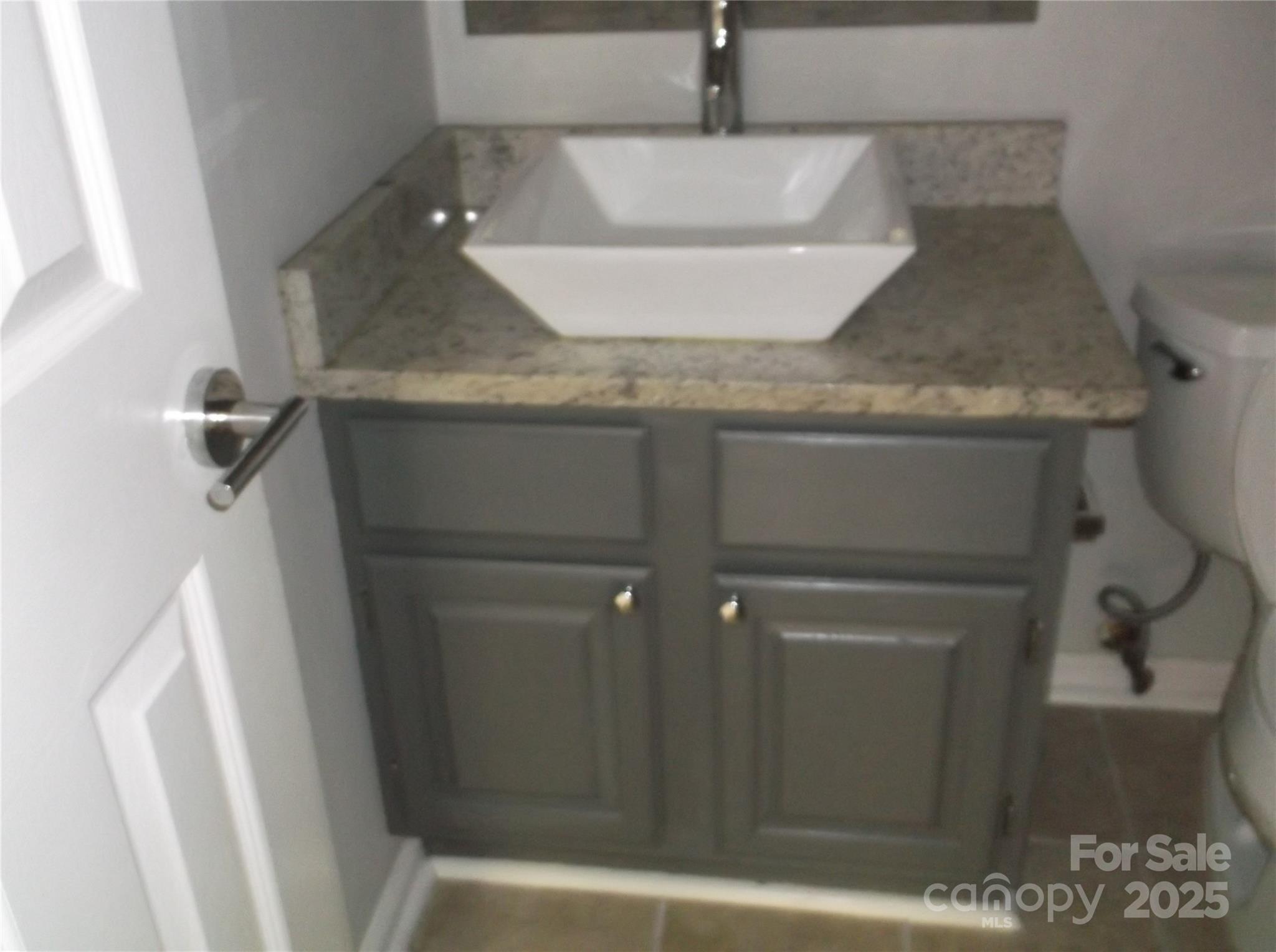 5007 Sharon Road, Unit O Charlotte, NC 28210 - Photo 13 of 20 a close view of sink