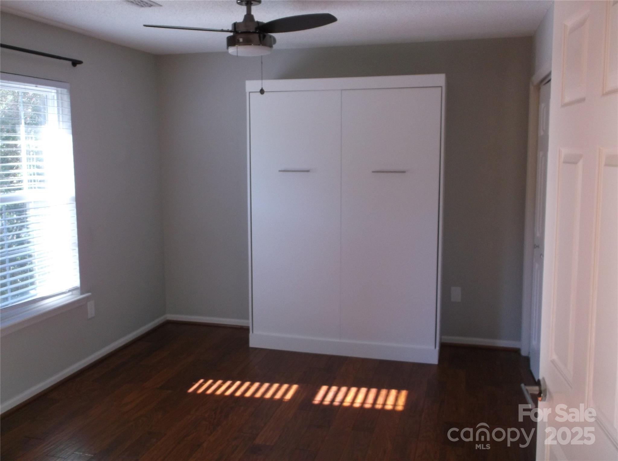 5007 Sharon Road, Unit O Charlotte, NC 28210 - Photo 6 of 20 a view of an entryway