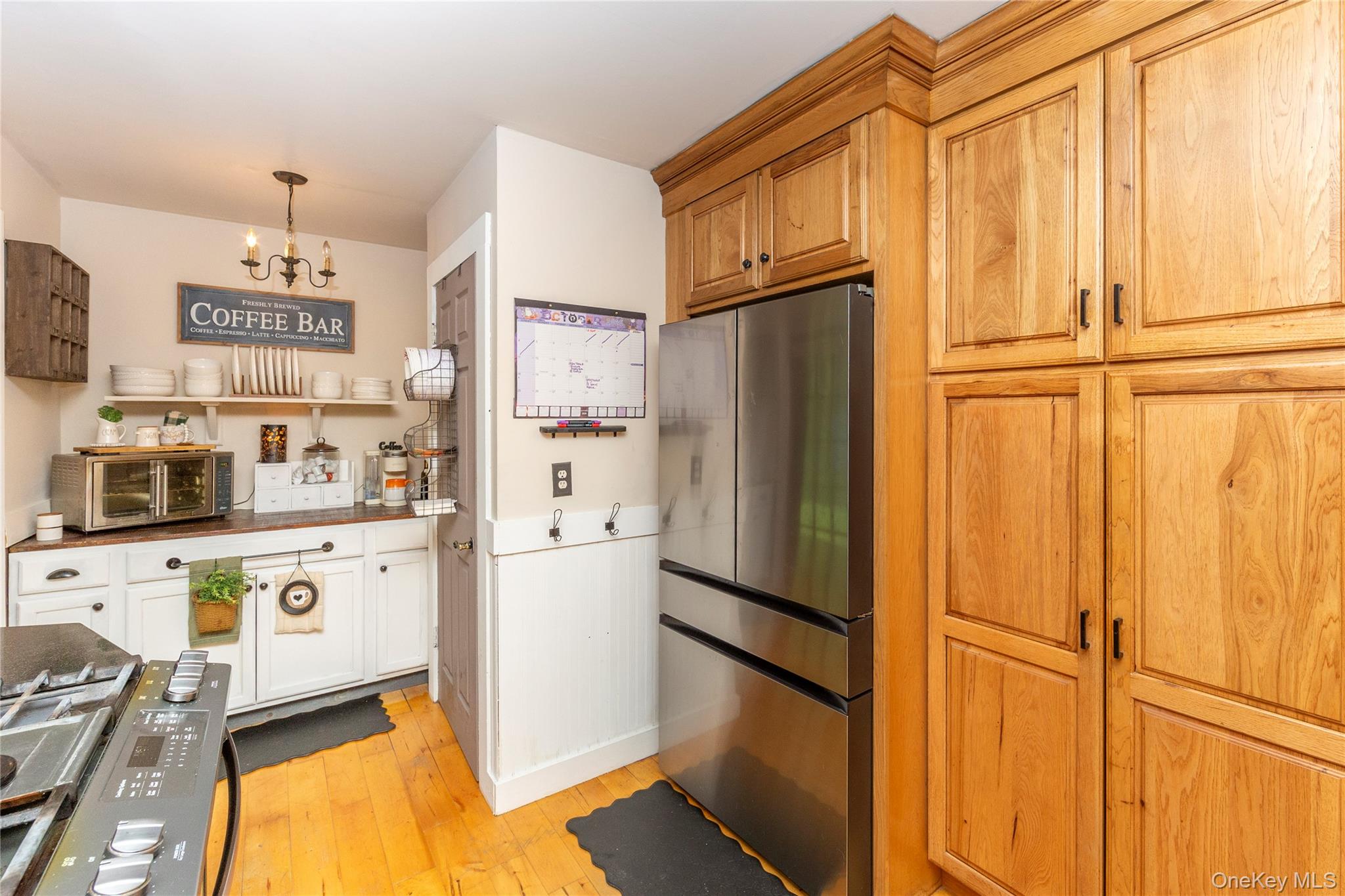 39 Birch Hill Road Patterson, NY 12563 - Photo 16 of 44 A delightful butler’s pantry adds both function and character.