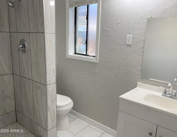 $895 | 1125 East Devonshire Avenue, Unit 7, Phoenix, AZ 85014