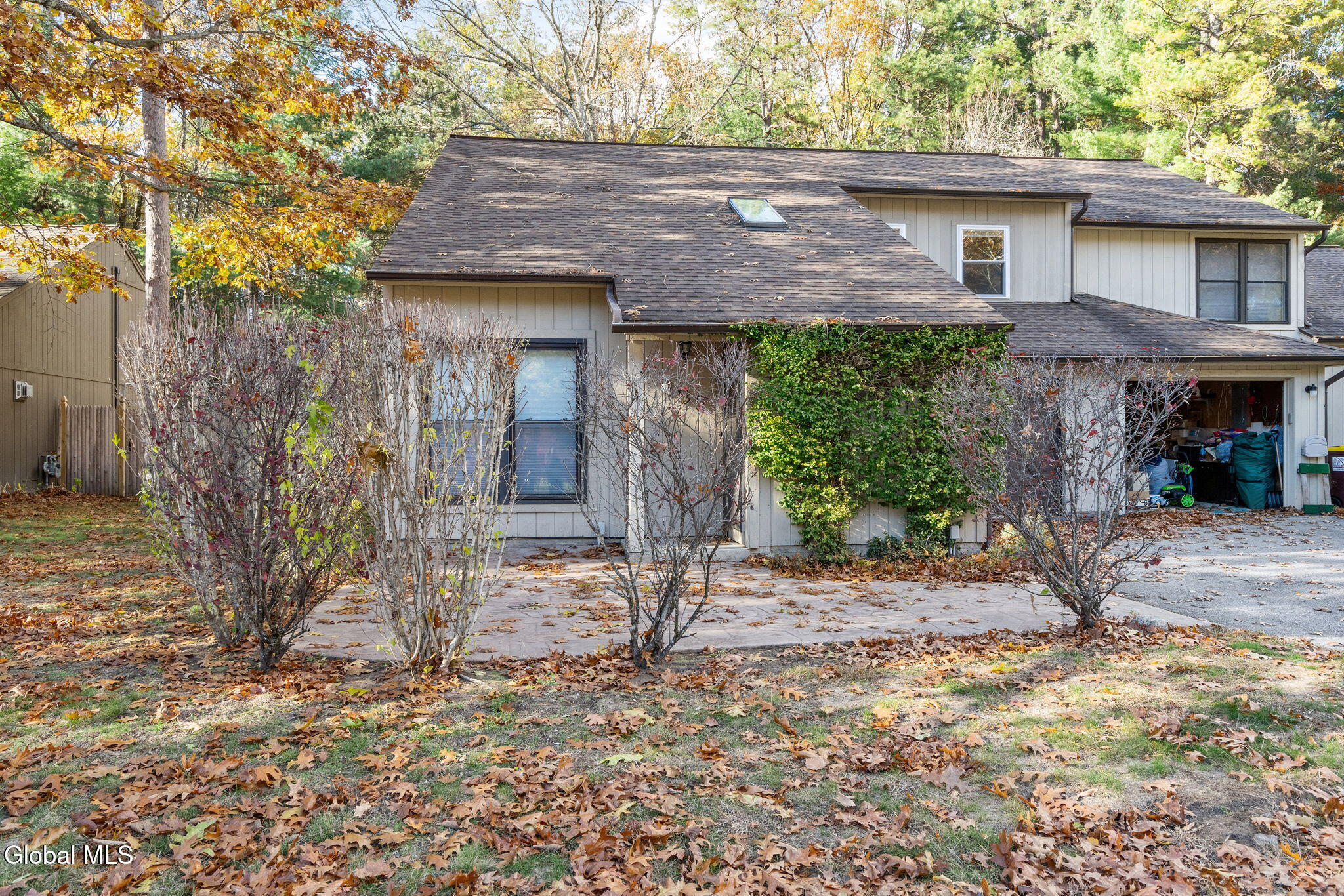 187 Thimbleberry Road Malta, NY 12020 - Photo 4 of 59 4-web-or-mls-187-thimbleberry-rd