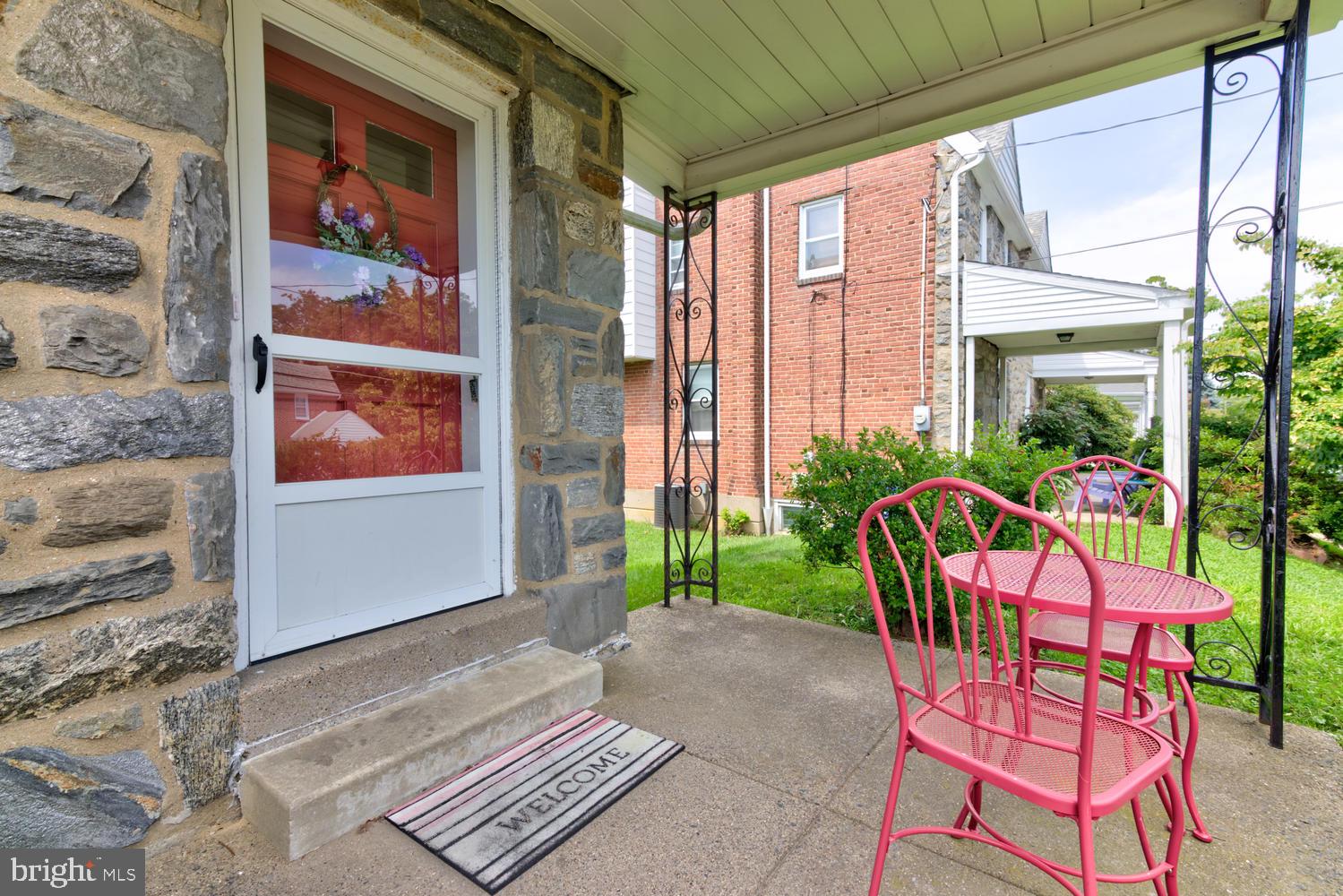 36 Woodbine Road Havertown, PA 19083 - Photo 4 of 34 a balcony with table and chairs
