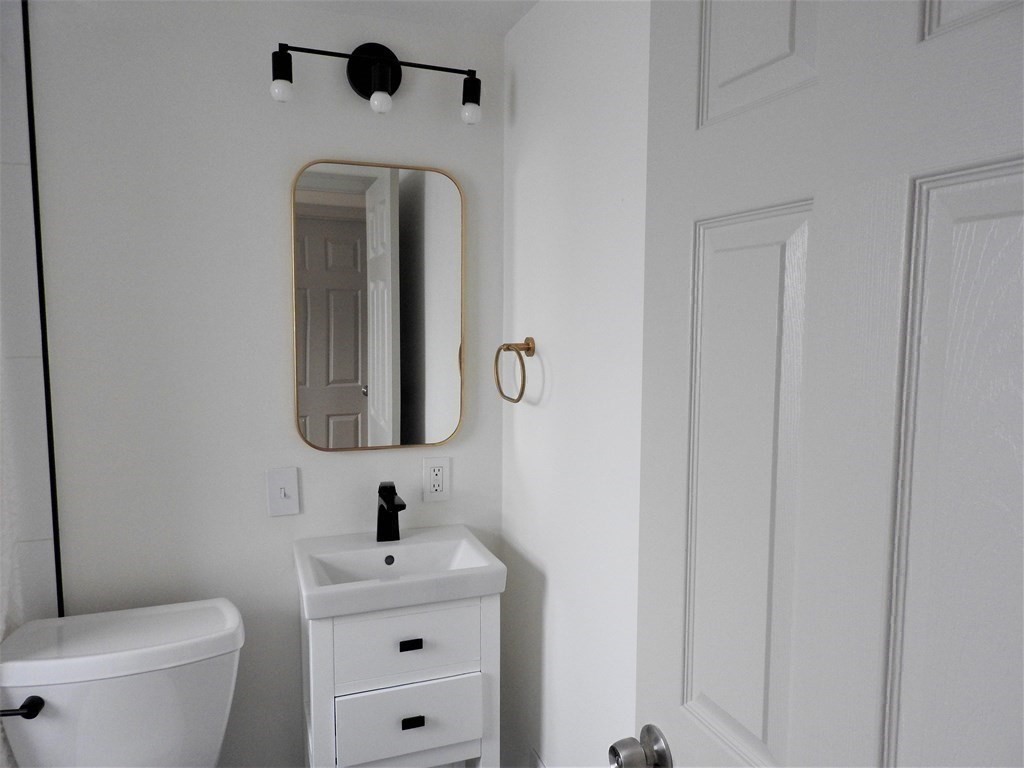 62 Regent Road Malden, MA 02148 - Photo 19 of 24 Gallery Image 19