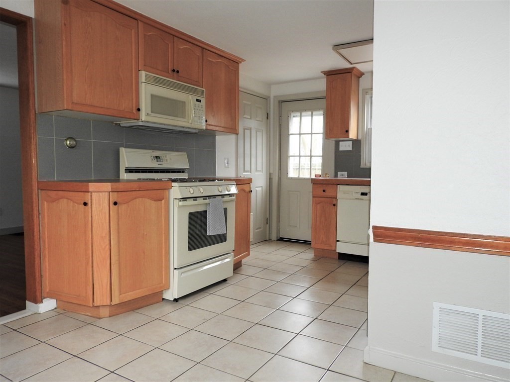 62 Regent Road Malden, MA 02148 - Photo 8 of 24 Gallery Image 8