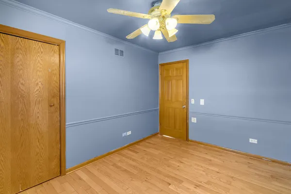 $339,500 | 26235 North Walnut Avenue, Mundelein, IL 60060