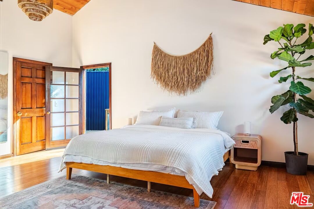 178 Muerdago Road Topanga, CA 90290 - Photo 17 of 73