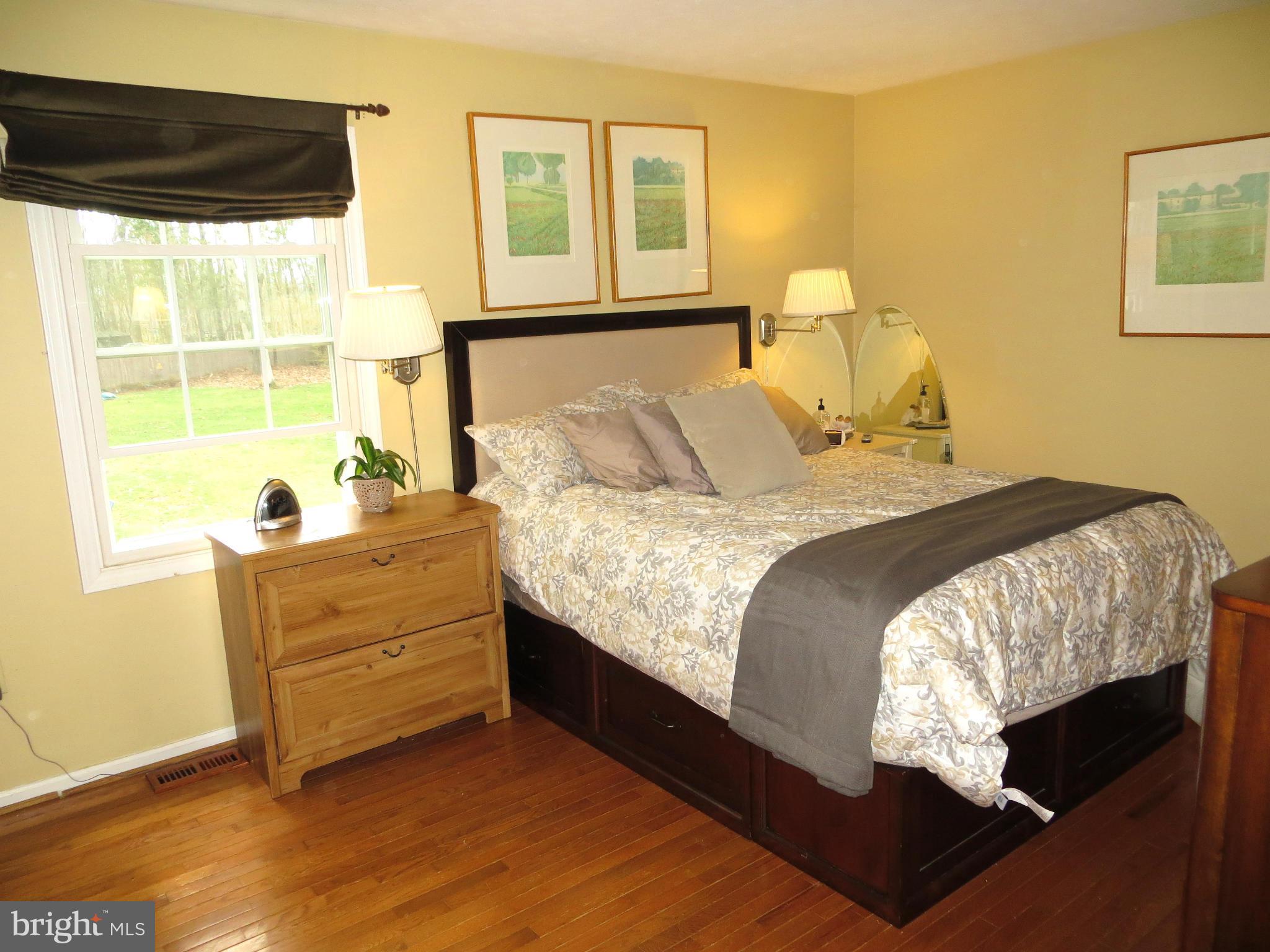 6504 White Post Road Centreville, VA 20121 - Photo 11 of 24 Bath (Master)