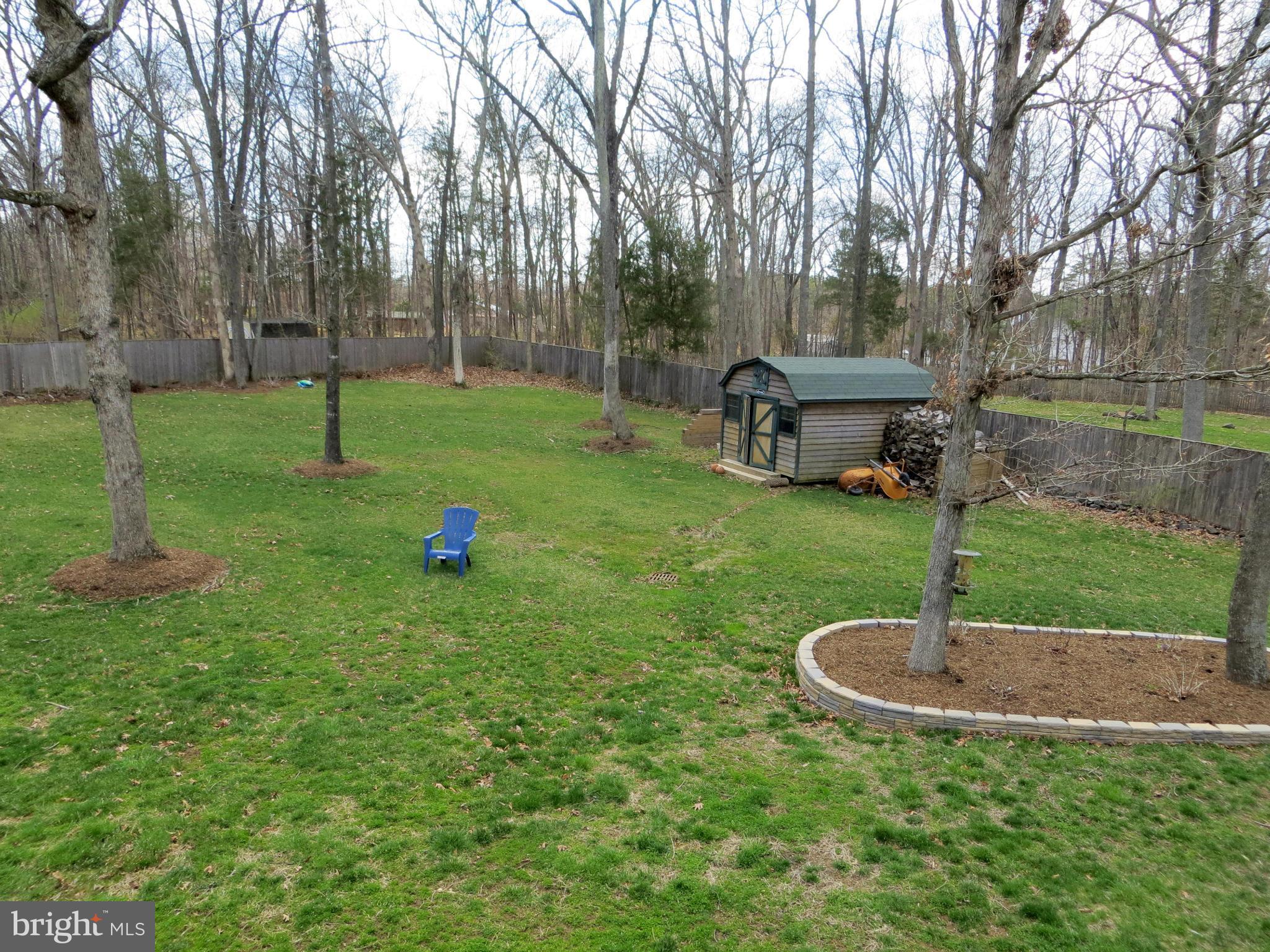 6504 White Post Road Centreville, VA 20121 - Photo 10 of 24 Exterior (Rear)