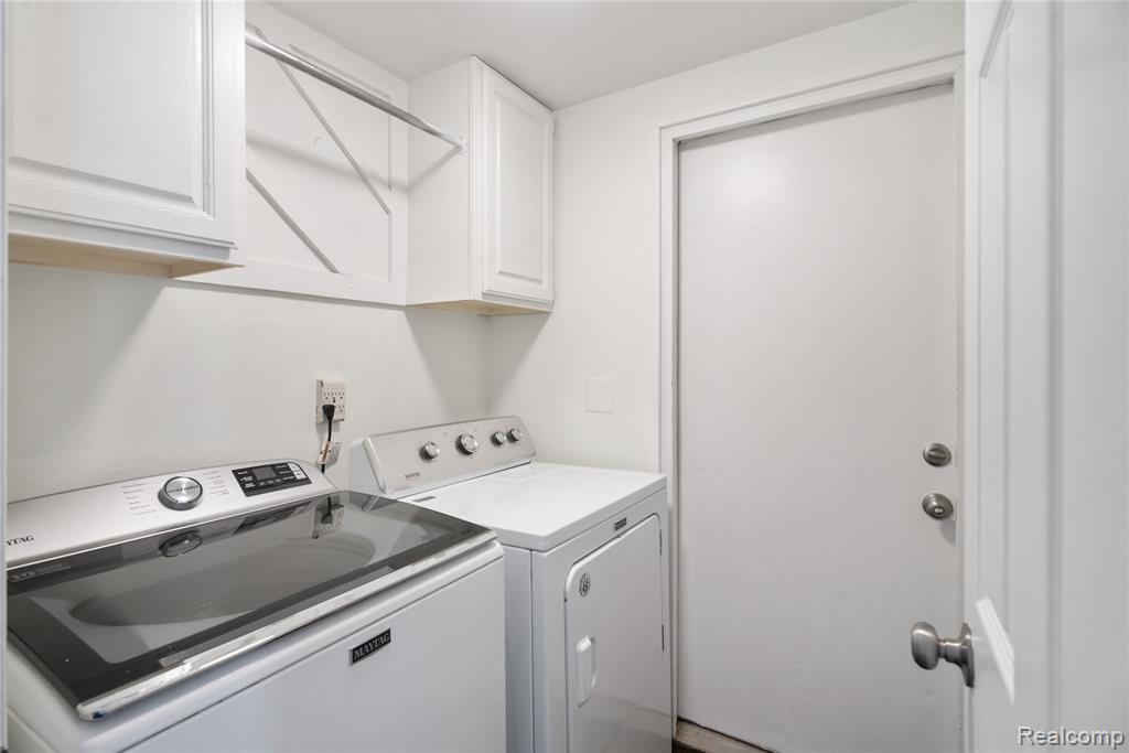 1659 Dennett Lane Rochester Hills, MI 48307 - Photo 15 of 49
