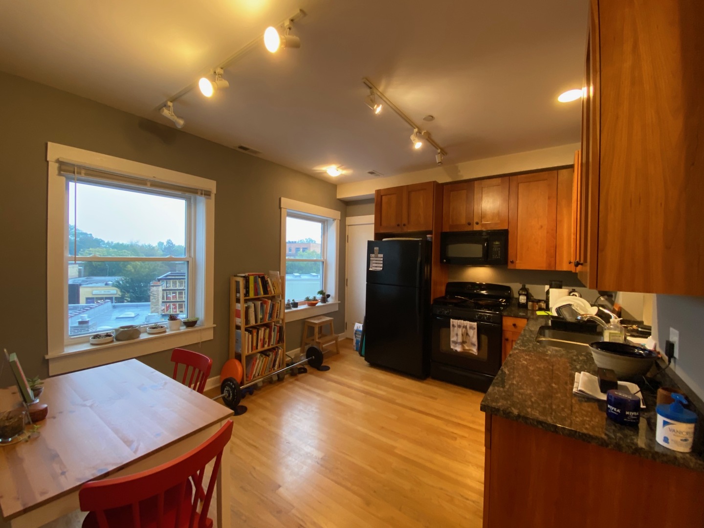 2539.5 Prairie Avenue, Unit 3W Evanston, IL 60201 - Photo 3 of 6 a room with furniture pool table and glass door