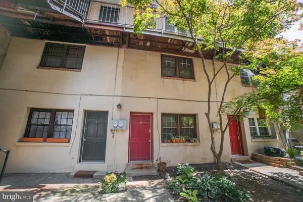 $2,300 | 2300 Naudain Street, Unit N, Philadelphia, PA 19146