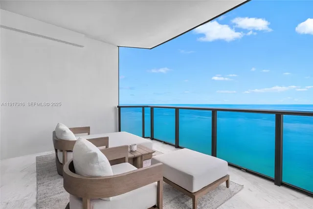$11,950,000 | 18555 Collins Avenue, Unit 5501, Sunny Isles Beach, FL 33160