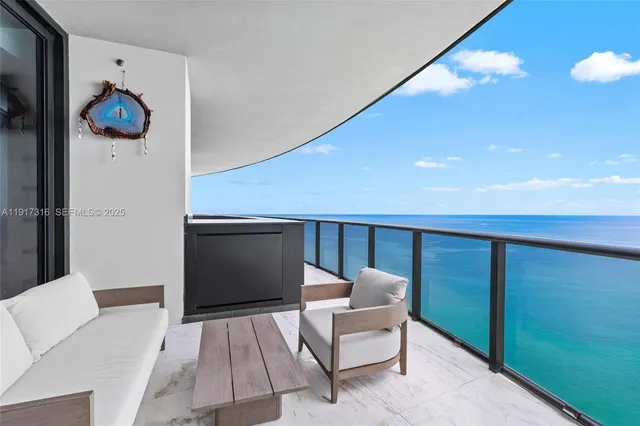 $11,950,000 | 18555 Collins Avenue, Unit 5501, Sunny Isles Beach, FL 33160