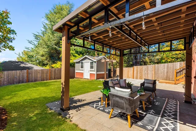 $999,999 | 8257 Bagley Avenue North, Seattle, WA 98103