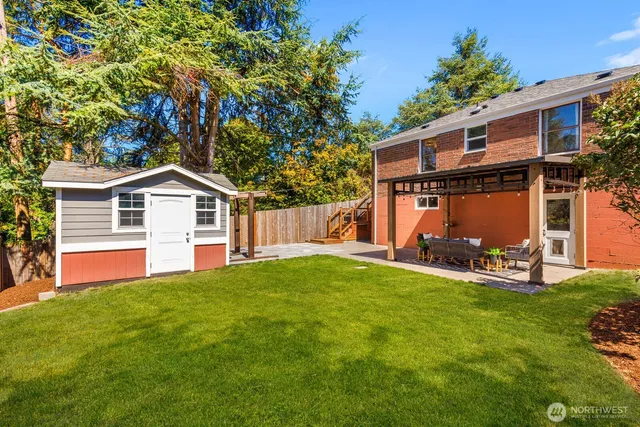 $999,999 | 8257 Bagley Avenue North, Seattle, WA 98103