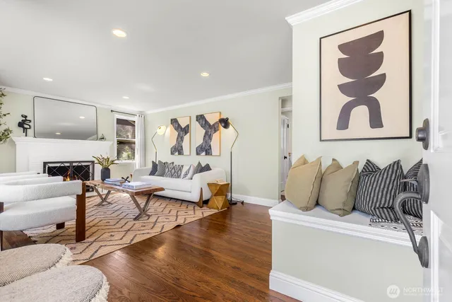 $999,999 | 8257 Bagley Avenue North, Seattle, WA 98103