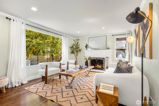 $999,999 | 8257 Bagley Avenue North, Seattle, WA 98103