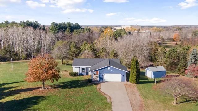 $515,000 | 892 Trail 12, Hudson, WI 54016