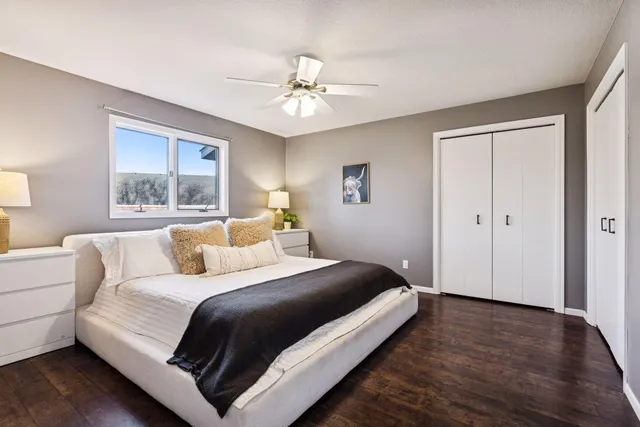 $500,000 | 892 Trail 12, Hudson, WI 54016