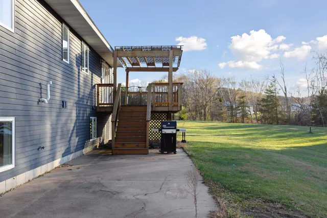 $515,000 | 892 Trail 12, Hudson, WI 54016