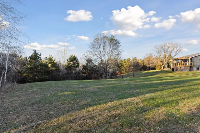 $500,000 | 892 Trail 12, Hudson, WI 54016