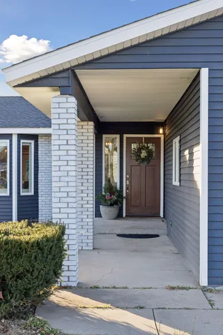 $515,000 | 892 Trail 12, Hudson, WI 54016