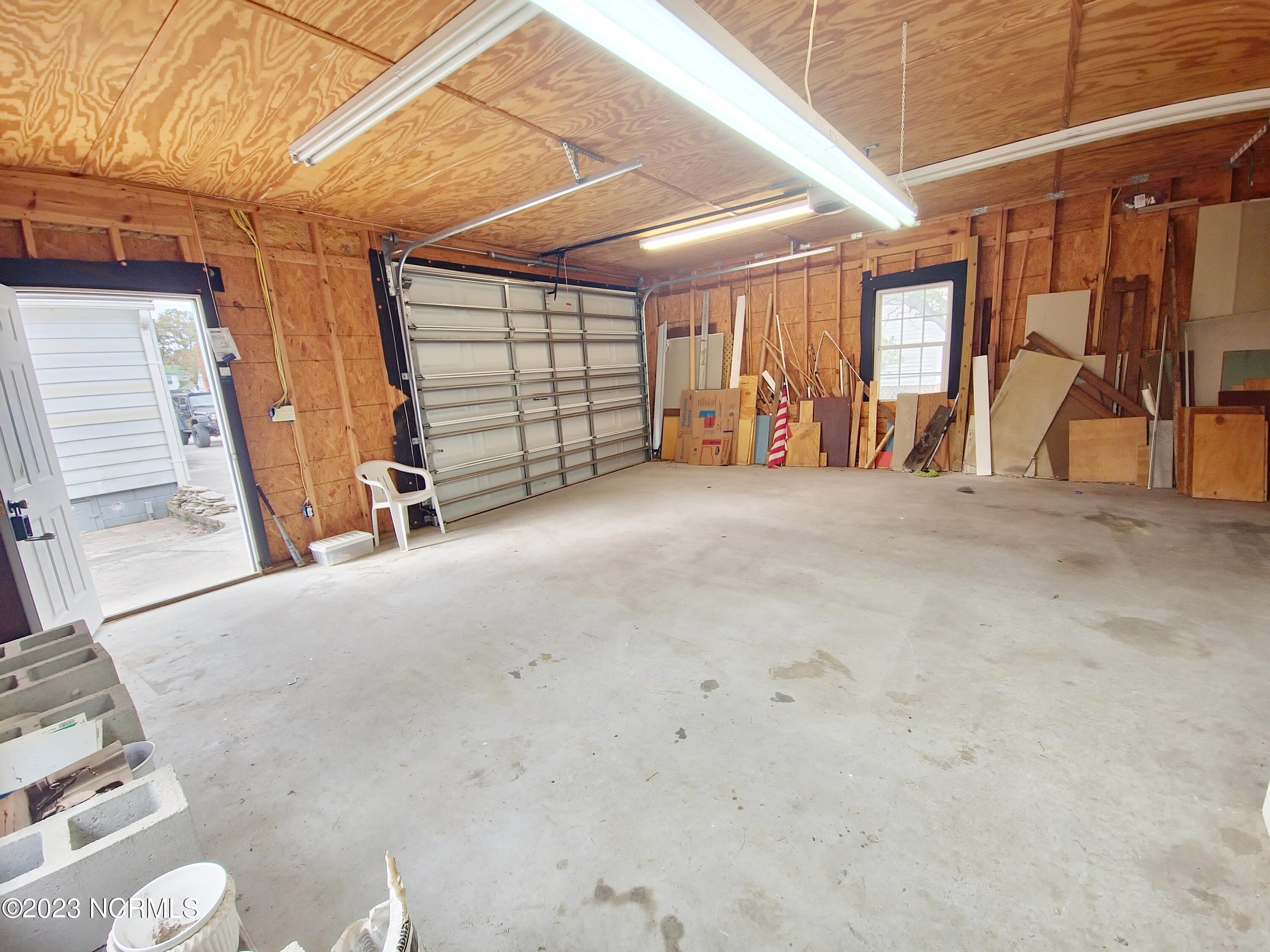 407 Second Street Ayden, NC 28513 - Photo 33 of 37 Garage