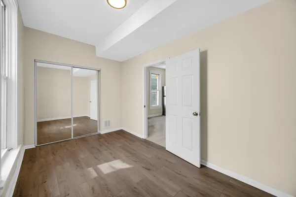 $2,000 | 4437 North Drake Avenue, Unit 1, Chicago, IL 60625